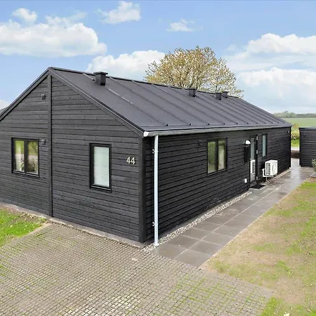 30458-odder-strandvaenget-44 Ferienhaus *